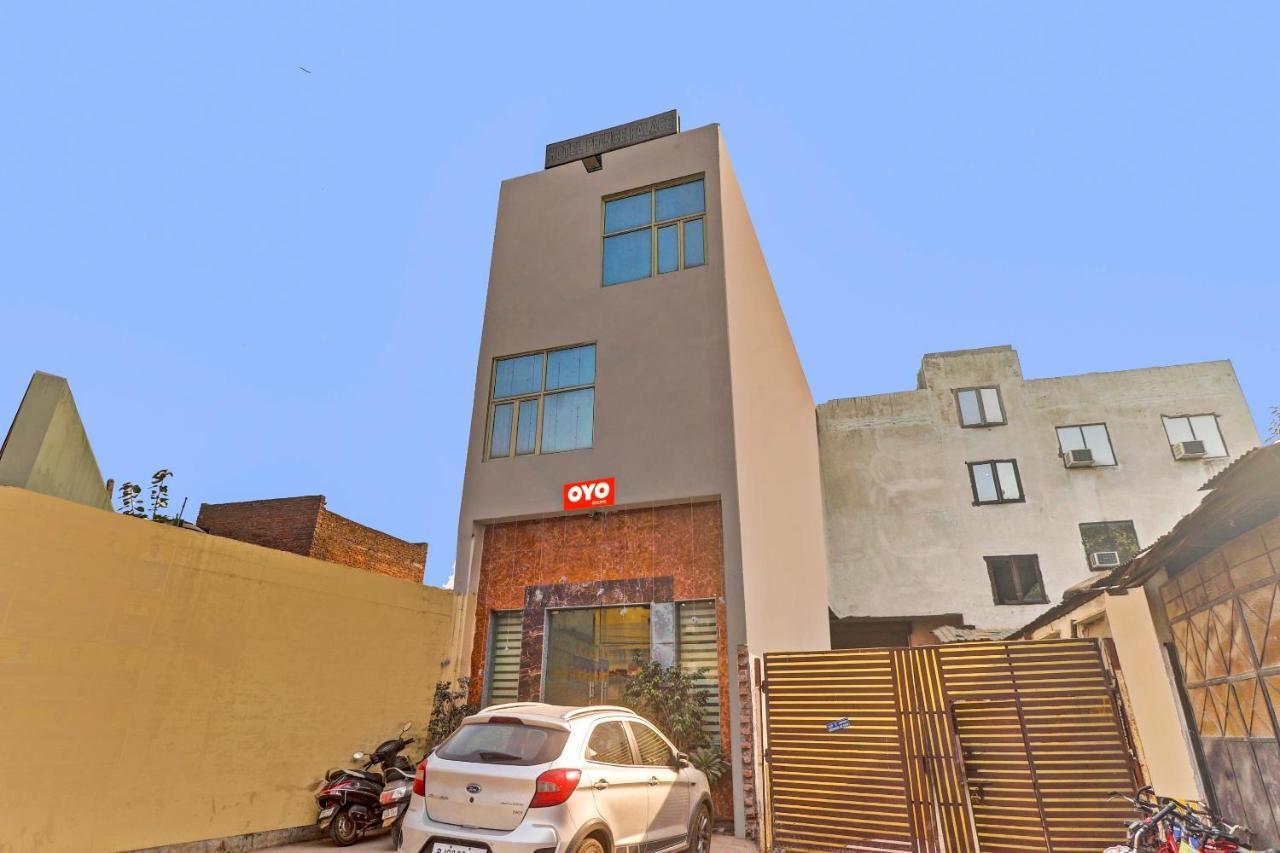 Hotel O Prince Home Stay Near Ambience Mall Ню Делхи Екстериор снимка